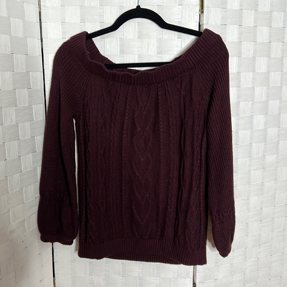 SOHO Wine Color Cable Knit Sweater SZ M